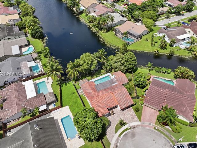 511 NW 104th Ave, Plantation, FL 33324