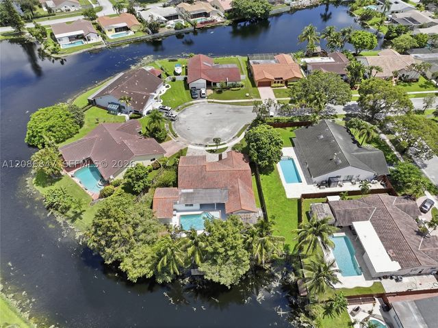 511 NW 104th Ave, Plantation, FL 33324