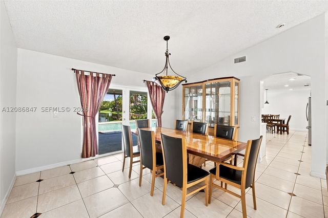 511 NW 104th Ave, Plantation, FL 33324