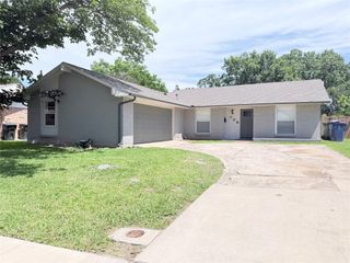 706 Jamestown Drive, Garland, TX 75043