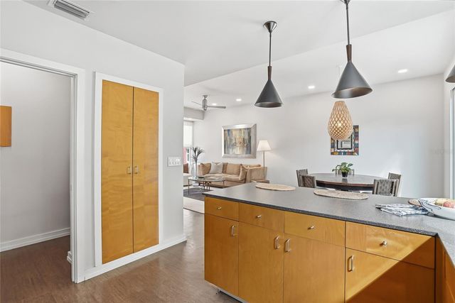 106 FAREHAM PLACE N, St Petersburg, FL 33701