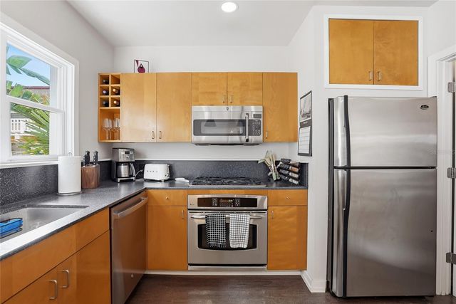 106 FAREHAM PLACE N, St Petersburg, FL 33701