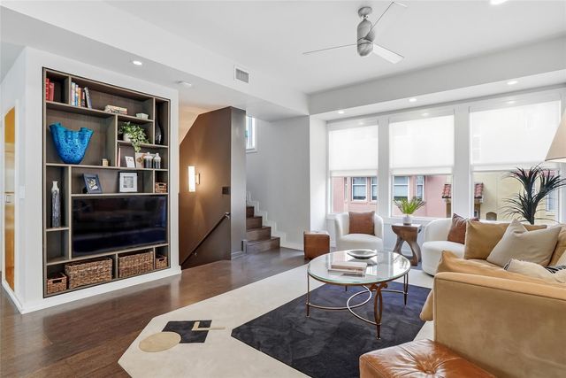 106 FAREHAM PLACE N, St Petersburg, FL 33701