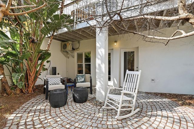 106 FAREHAM PLACE N, St Petersburg, FL 33701