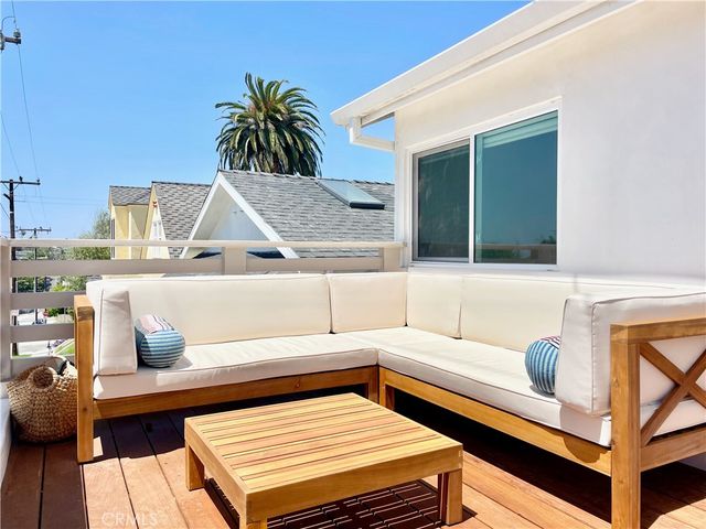 1001 8th Place, Hermosa Beach, CA 90254