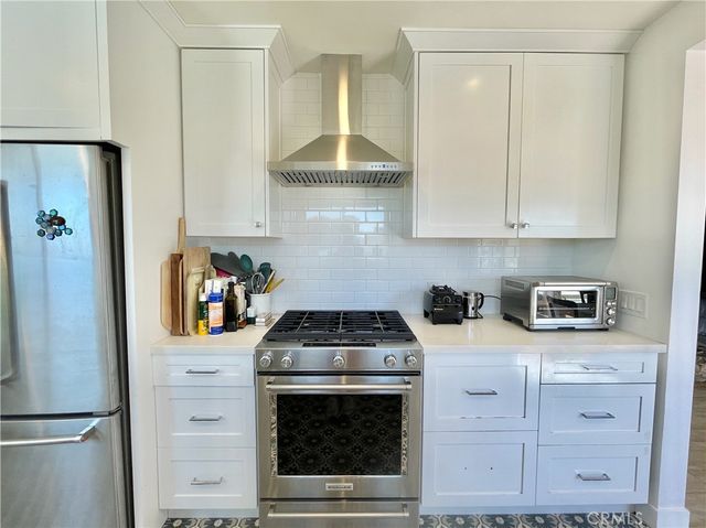 1001 8th Place, Hermosa Beach, CA 90254