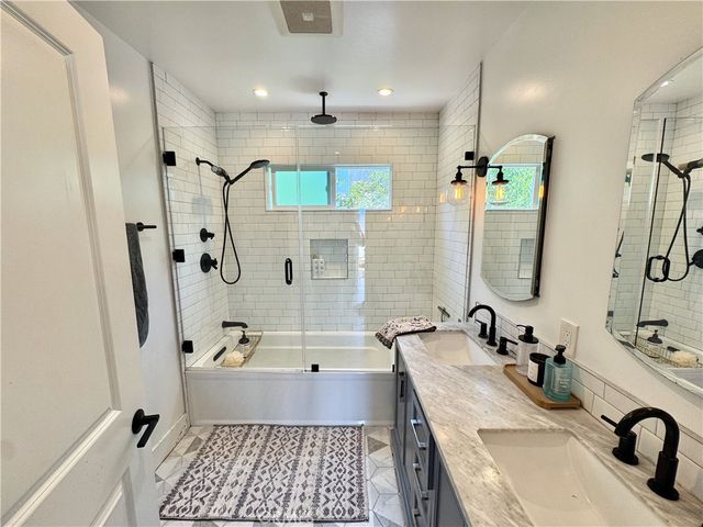 1001 8th Place, Hermosa Beach, CA 90254