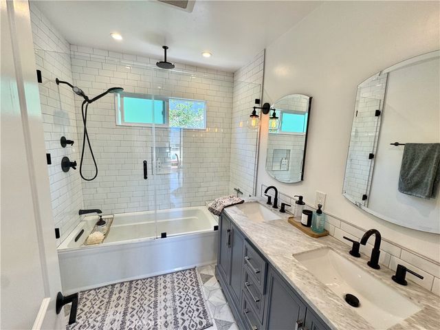 1001 8th Place, Hermosa Beach, CA 90254