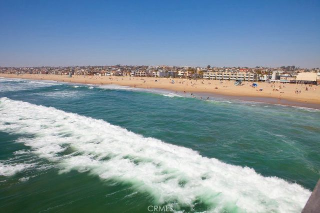 1001 8th Place, Hermosa Beach, CA 90254