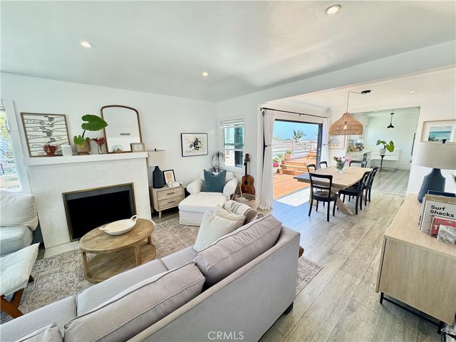 1001 8th Place, Hermosa Beach, CA 90254