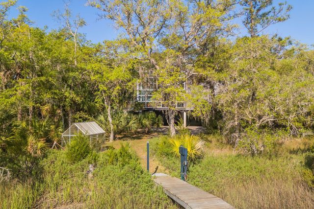 7965 Russell Creek Drive, Edisto Island, SC 29438