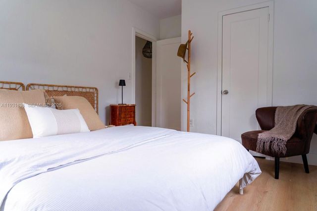 1075 NE 120th St, Biscayne Park, FL 33161