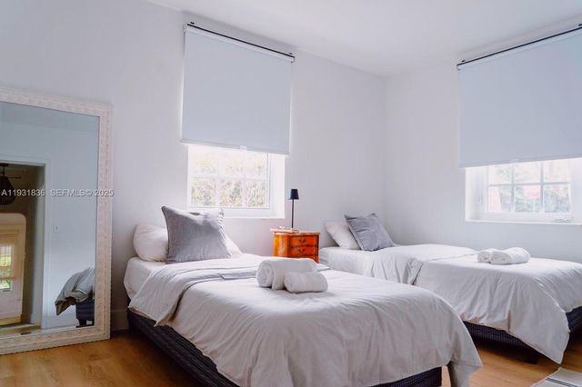 1075 NE 120th St, Biscayne Park, FL 33161