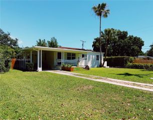 1075 NE 120th St, Biscayne Park, FL 33161