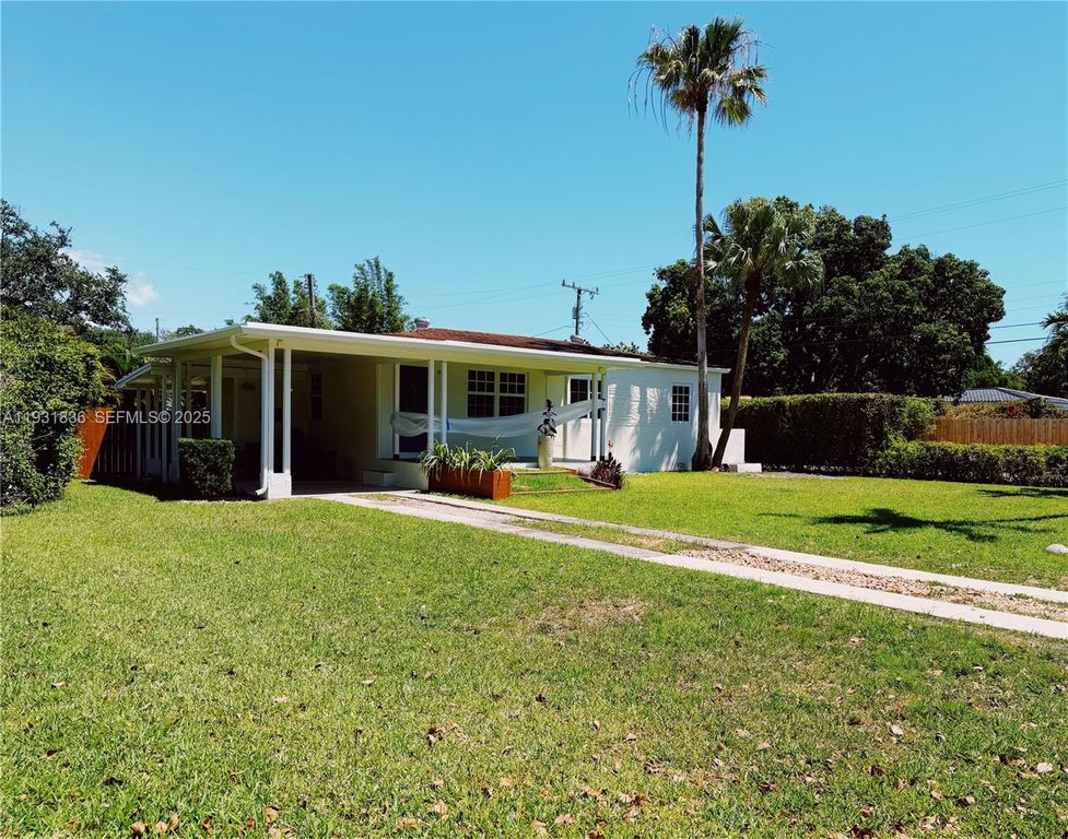 1075 NE 120th St, Biscayne Park, FL 33161