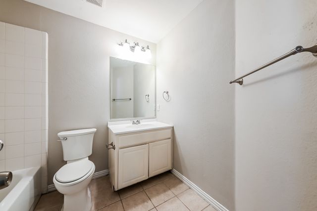 502 Dover Park Trail, Mansfield, TX 76063