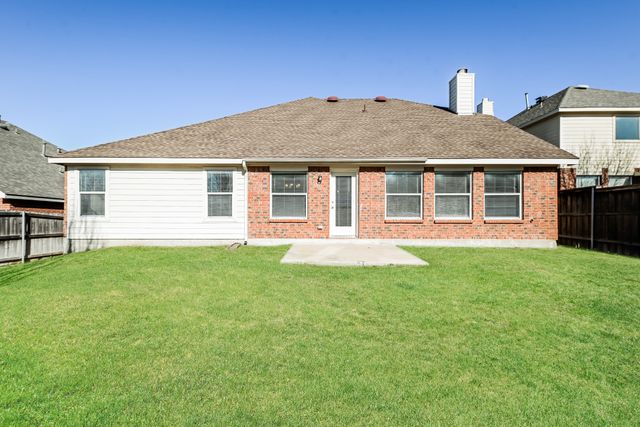 502 Dover Park Trail, Mansfield, TX 76063