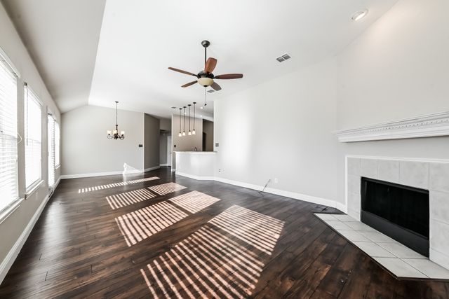 502 Dover Park Trail, Mansfield, TX 76063