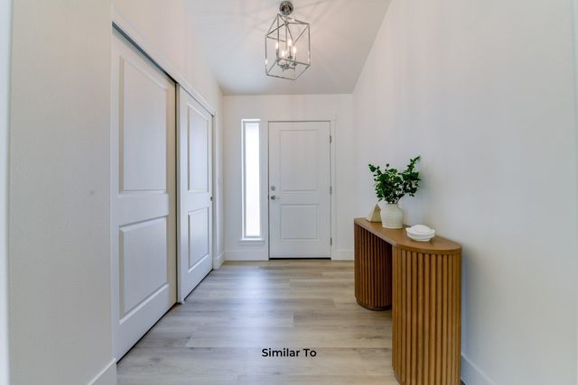 19 W 13th St, Deer Park, WA 99006