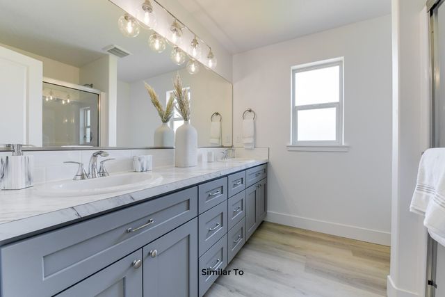 19 W 13th St, Deer Park, WA 99006