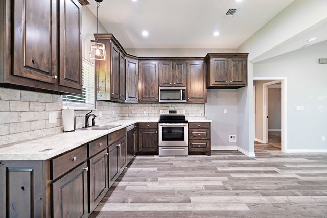 735 TODD Street, Blossom, TX 75416