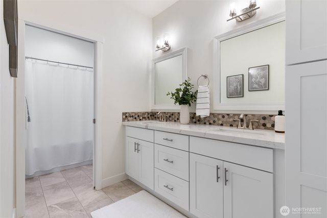 11329 Elks Landing Court SE, Yelm, WA 98597