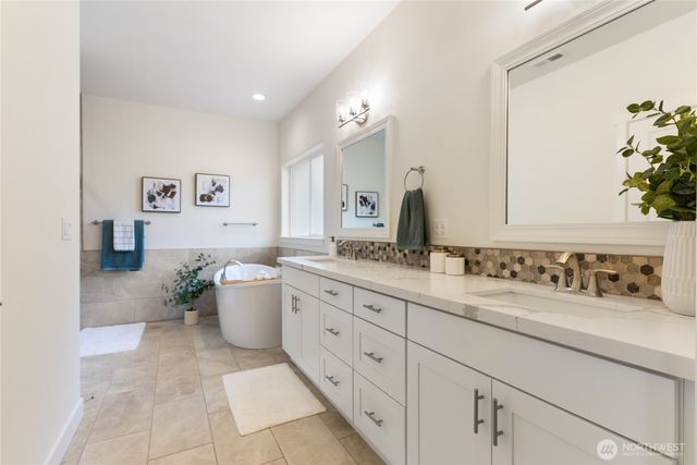 11329 Elks Landing Court SE, Yelm, WA 98597
