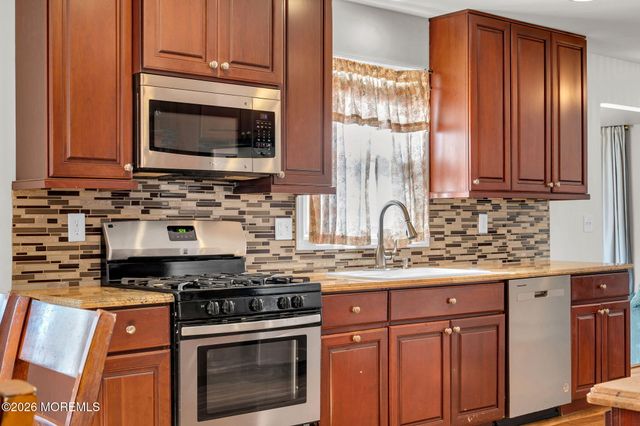553 Vaughn Avenue, Forked River, NJ 08731