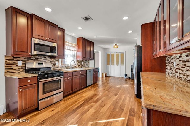 553 Vaughn Avenue, Forked River, NJ 08731