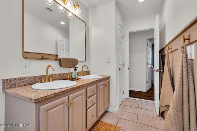 553 Vaughn Avenue, Forked River, NJ 08731
