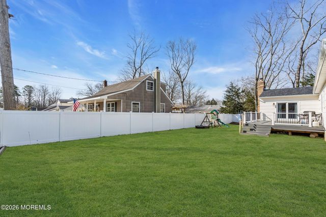 553 Vaughn Avenue, Forked River, NJ 08731