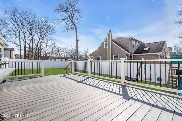 553 Vaughn Avenue, Forked River, NJ 08731