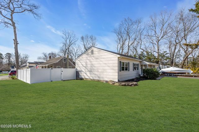553 Vaughn Avenue, Forked River, NJ 08731