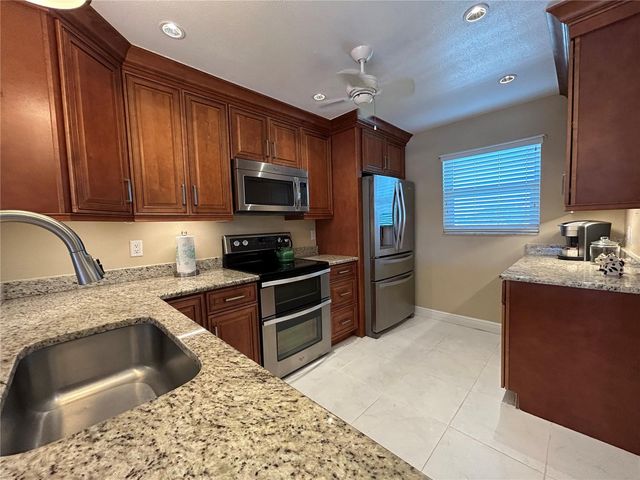 4040 IRONWOOD CIRCLE 404F, Bradenton, FL 34209