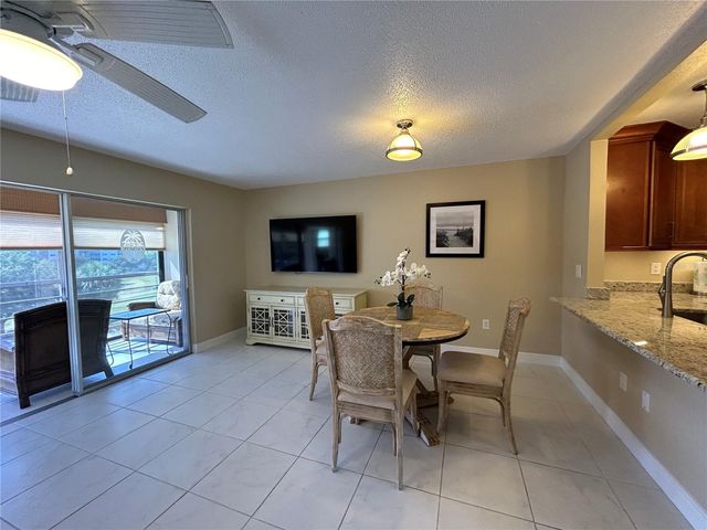 4040 IRONWOOD CIRCLE 404F, Bradenton, FL 34209