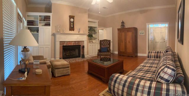 5242 River Meadow Dr, Baton Rouge, LA 70820