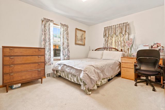 2116 Southeast Boulevard, Evansville, IN 47714