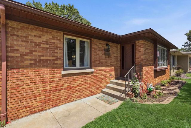 2116 Southeast Boulevard, Evansville, IN 47714