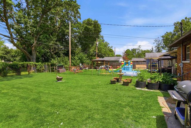 2116 Southeast Boulevard, Evansville, IN 47714