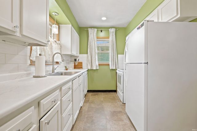 2116 Southeast Boulevard, Evansville, IN 47714
