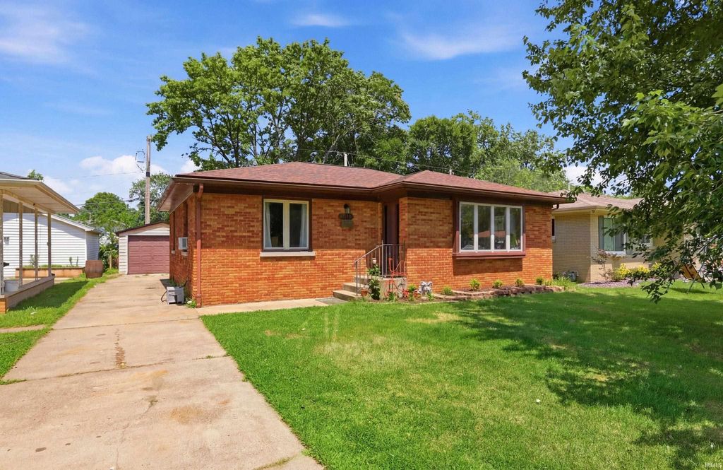 2116 Southeast Boulevard, Evansville, IN 47714