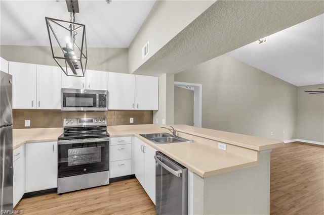 8271 Key Royal CIR 932, Naples, FL 34119