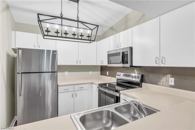 8271 Key Royal CIR 932, Naples, FL 34119