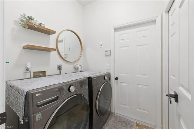 415 Crossfield CIR 81, Naples, FL 34104