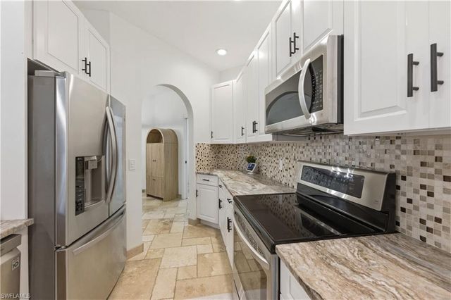 415 Crossfield CIR 81, Naples, FL 34104