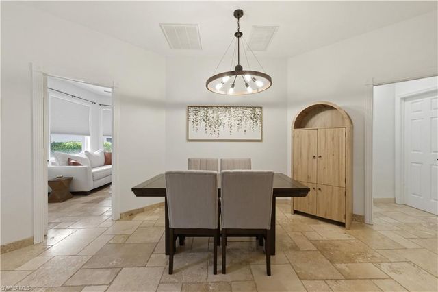 415 Crossfield CIR 81, Naples, FL 34104