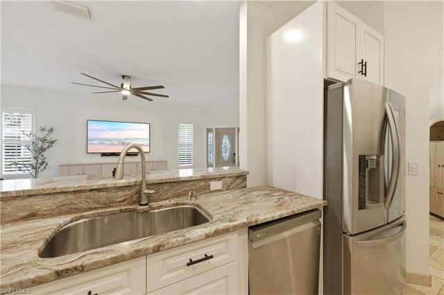 415 Crossfield CIR 81, Naples, FL 34104