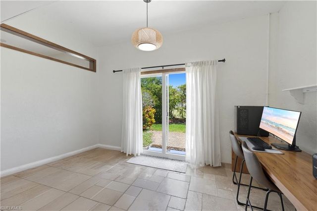 415 Crossfield CIR 81, Naples, FL 34104