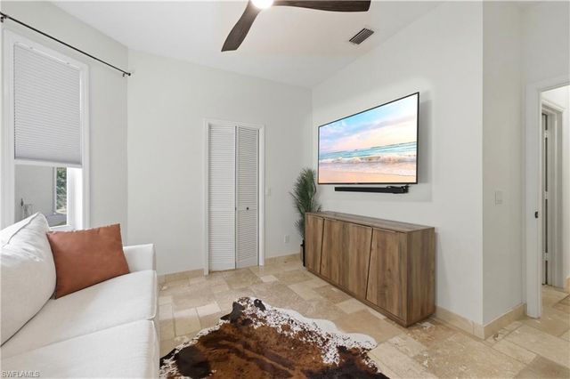 415 Crossfield CIR 81, Naples, FL 34104