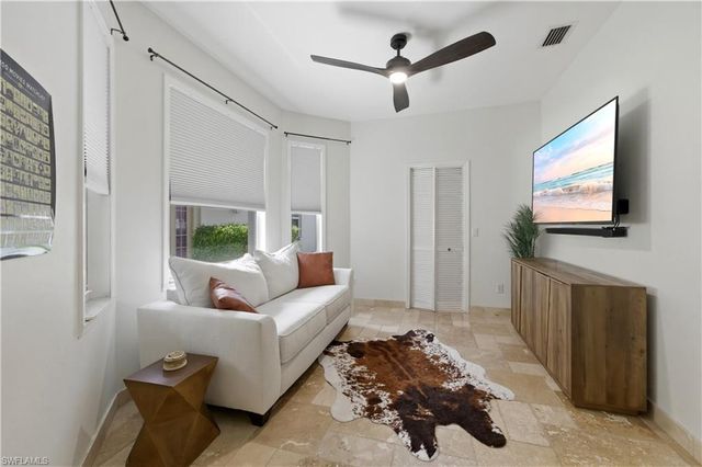 415 Crossfield CIR 81, Naples, FL 34104